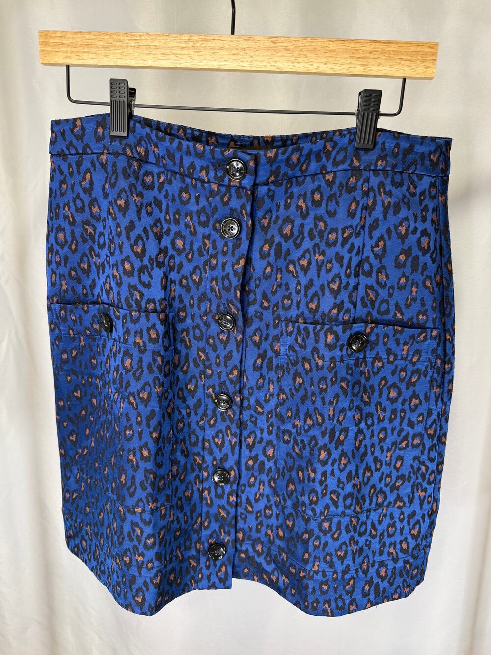 Banana Republic Women’s Size 8 Blue Leopard Print Button Front Skirt Stretch